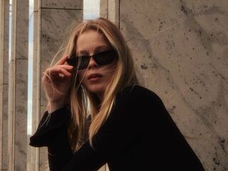 chatrubate cam girl picture JenaeWaneka