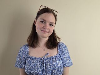 cam girl playing with vibrator JeniferLi