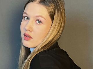 naked webcam girl fingering JoycelynDoctor