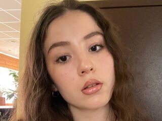 naked camgirl masturbating JulyLarain