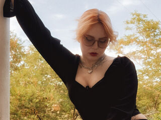 naughty cam girl fingering shaved pussy KaleighCollett