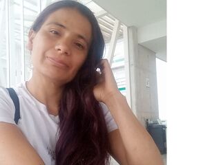 naked webcamgirl picture KasandraVixen
