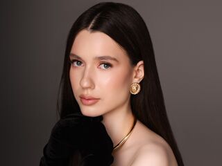 camgirl showing pussy KatarinaRomano