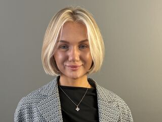 camgirl spreading pussy KeriGarrard