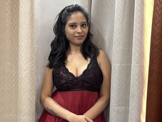 camgirl fingering pussy KiaraMuse