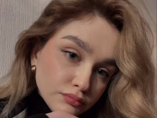 webcam strip tease show KileyRipple