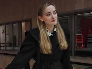 beautiful girl cam LamonicaBottiggi