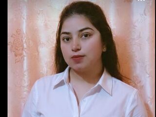 camgirl showing tits LecoShay