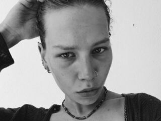 free webcam LeeanneYepes