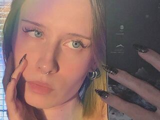 kinky video chat performer LeonilaSeedorf