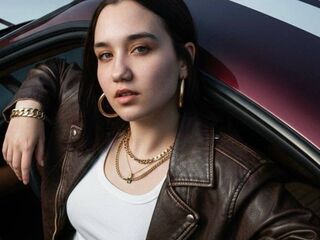 fingering camslut LeraMednis