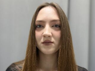 naked girl with webcam fingering pussy LisanBrown