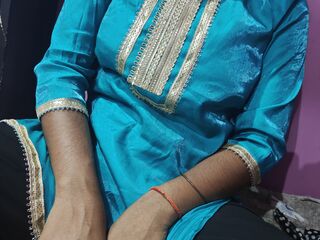 camgirl showing tits LishaLiya