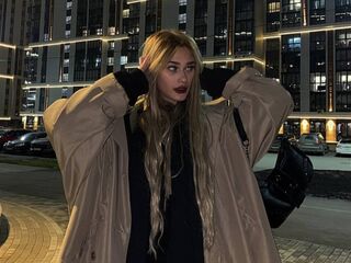 webcam bitch chatroom LizaKitchin