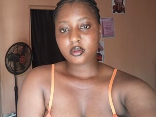 nude camgirl pic LuciaKay