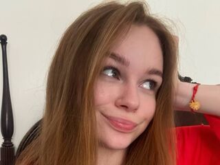 free livesex LunaSinclair