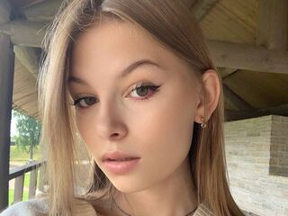 girl porn web cam MaidaKirakosyan