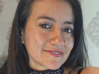 naked camgirl masturbating with dildo MariaSilvers