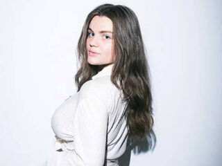 girl webcam show MelaniMell