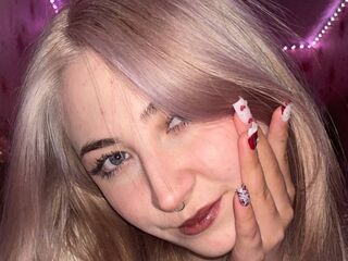 nude cam girl pic MelitaHogston