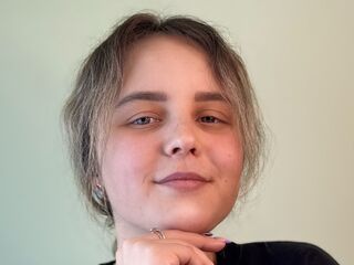 webcam babe chat room MichaeleBendall