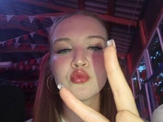 webcamgirl chatroom NelleCauthorne