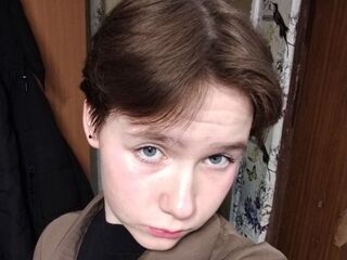 naughty camgirl masturbating with vibrator NoellaKagle