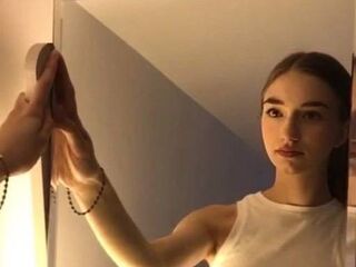 hot cam girl masturbating with dildo PansyGandara