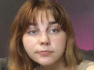 camgirl shaving pussy ReneShif