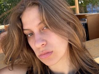 camgirl masturbating with sex toy RhiannonLinko