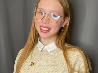 camslut video RomanaGuethle