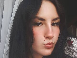 naked camgirl picture SadeLanden