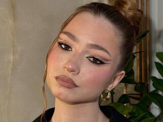 naked webcamgirl photo SeyolaHilgerst