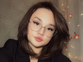 naughty webcamgirl ShielaQuam