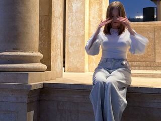 topless cam girl SonaQuinley