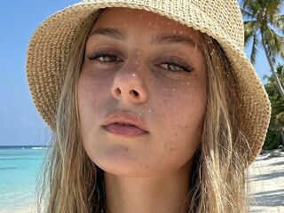 free live chatroom StefaniBrowyn