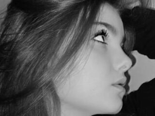 naughty cam girl masturbating with dildo StephanieMiller