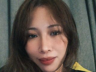 hot cam girl masturbating with vibrator ThylaMax