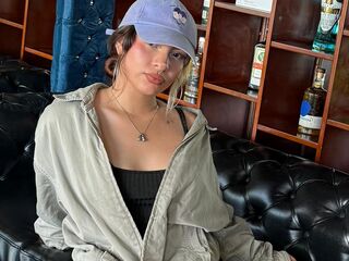 Kinky webcam girl WillowJones
