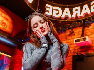 beautiful camgirl XeniaUsher